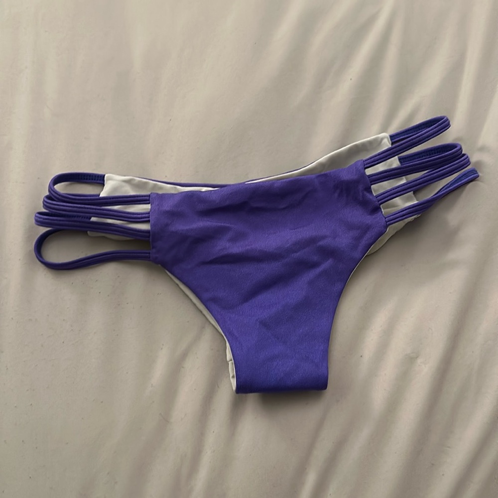 Unico swim bottoms - blue strappy scrunch butt